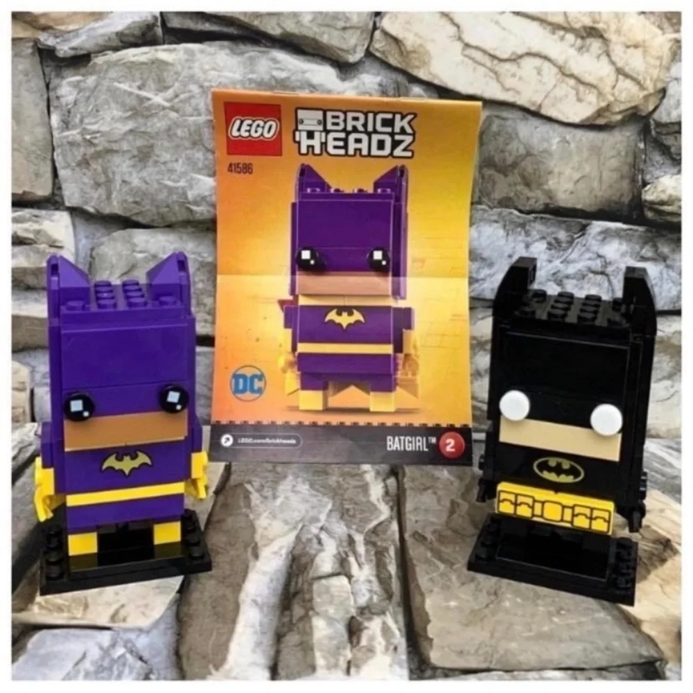 Rare 2017 LEGO Pair Brickheadz Batman 41585 & Batgirl 41586 Set Building Toy Kit